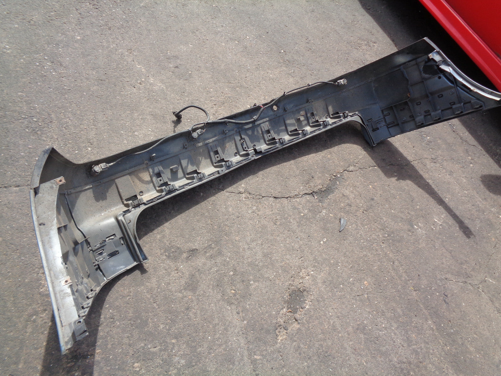 FORD GALAXY 2000 COMPLETE REAR BACK PLASTIC BUMPER  & RUBBING STRIPS BLUE SILVER