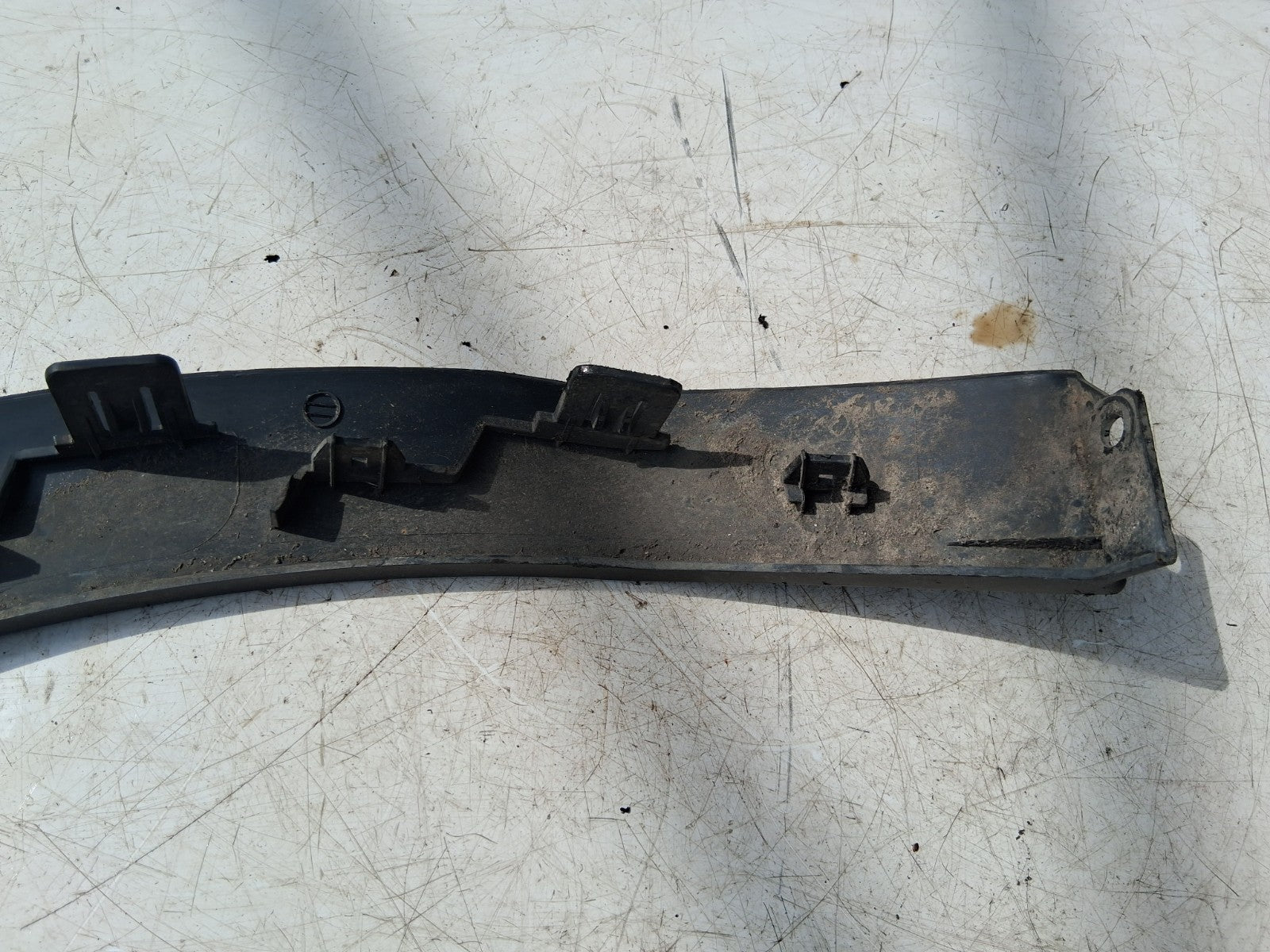 2021 CITROEN C4 MK3 NSF PASSENGER SIDE FRONT LEFT WHEEL ARCH TRIM 9832959080