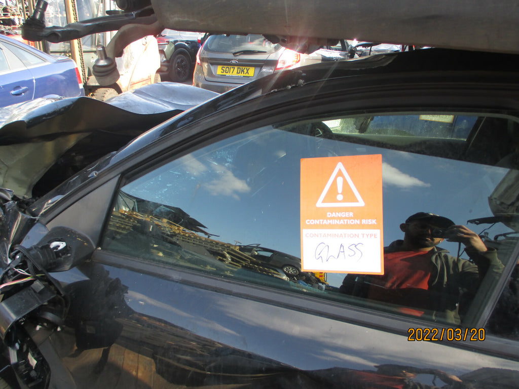 CITROEN C4 MK3 2021 NSF PASSENGER SIDE FRONT DOOR WINDOW GLASS