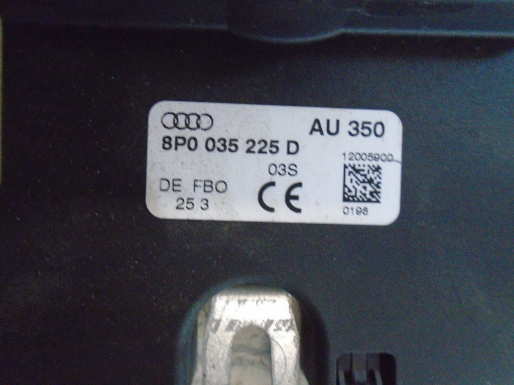 AUDI A3 8P 2003 RADIO ANTENNA AERIAL AMPLIFIER 8P0035225D
