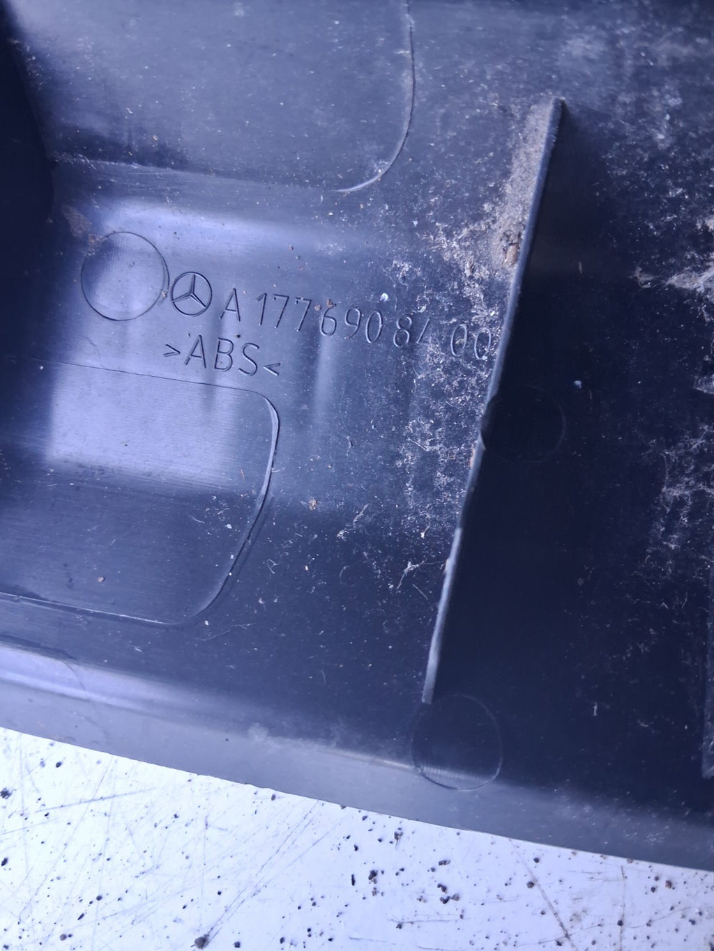 2021 MERCEDES A CLASS TAILGATE BOOTLID SILL LOCK TRIM COVER A1776908400