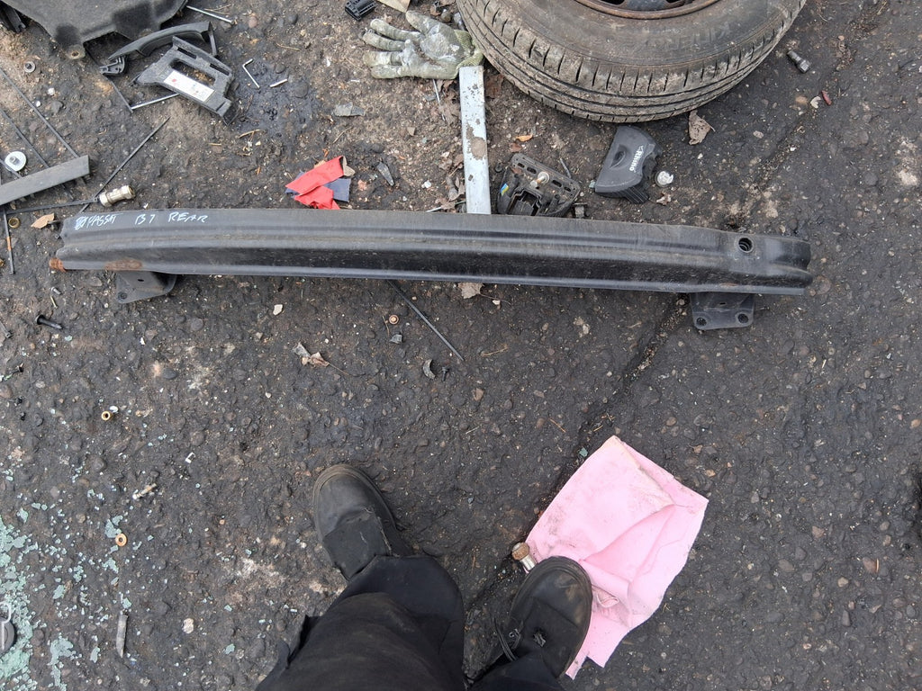 2014 VW VOLKSWAGEN PASSAT B7 SALOON REAR BUMPER REINFORCEMENT CRASH BAR