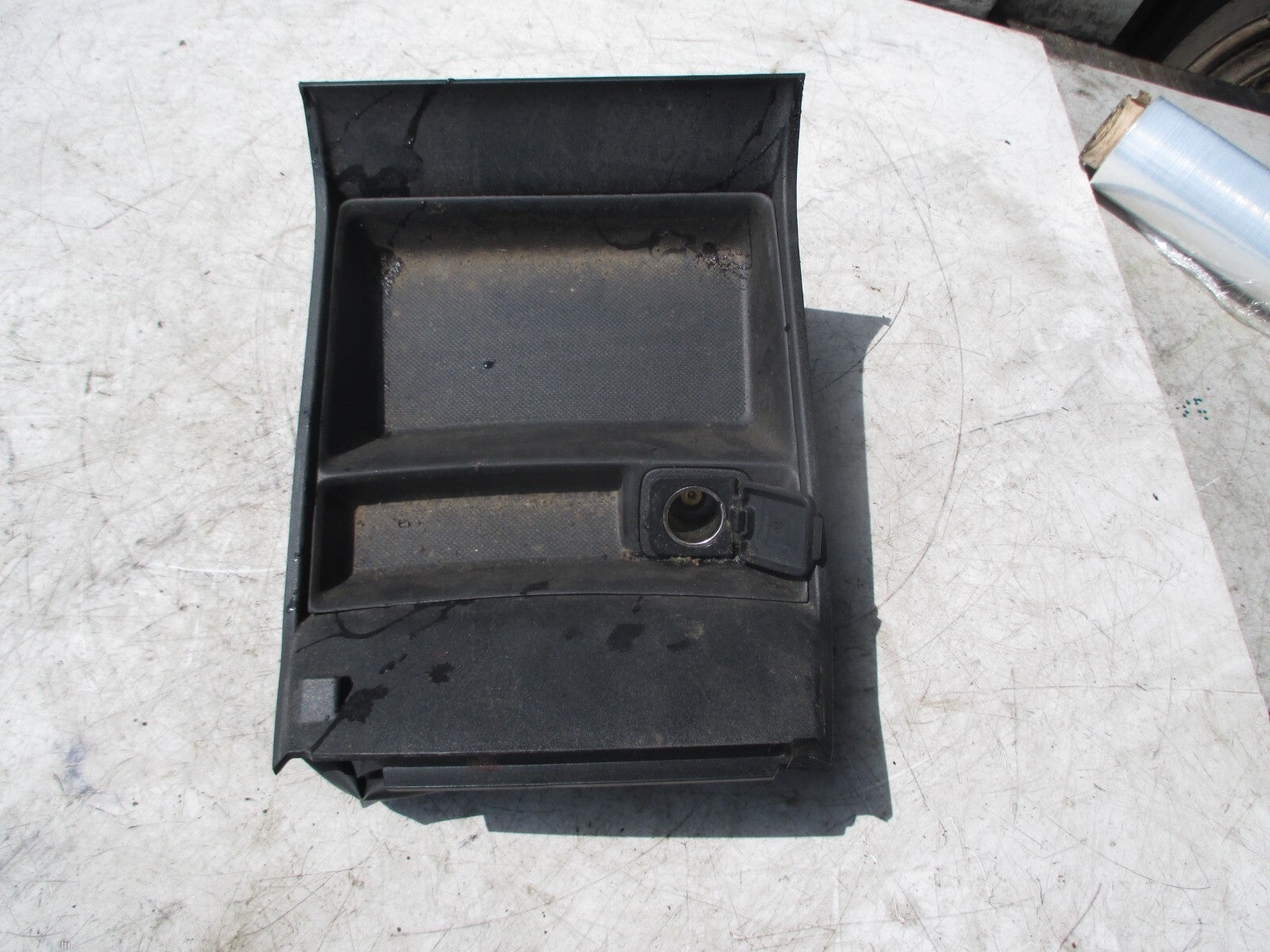 FORD MONDEO MK5 2016 CENTRE CONSOLE TRAY 12V SOCKET PORT RUBBER DS73-F045M97-ACW