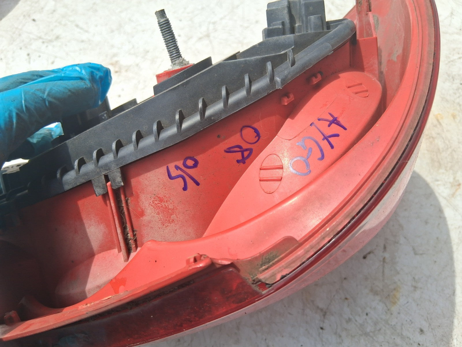 2008 TOYOTA AYGO MK1  OSR DRIVER SIDE REAR TAIL LIGHT LAMP 815500H010