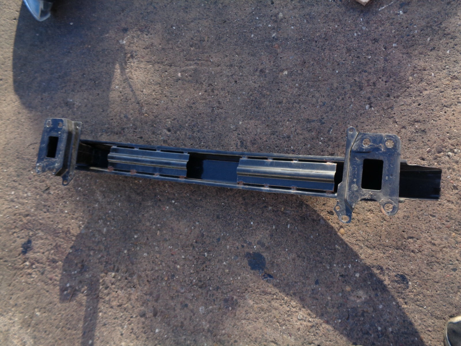 VW VOLKSWAGEN FOX 2009 REAR BUMPER SUPPORT CRASH BAR
