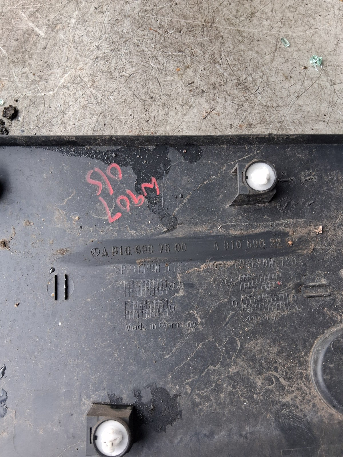 2023 MERCEDES SPRINTER OS DRIVER SIDE REAR MOULDING TRIM A9106907800