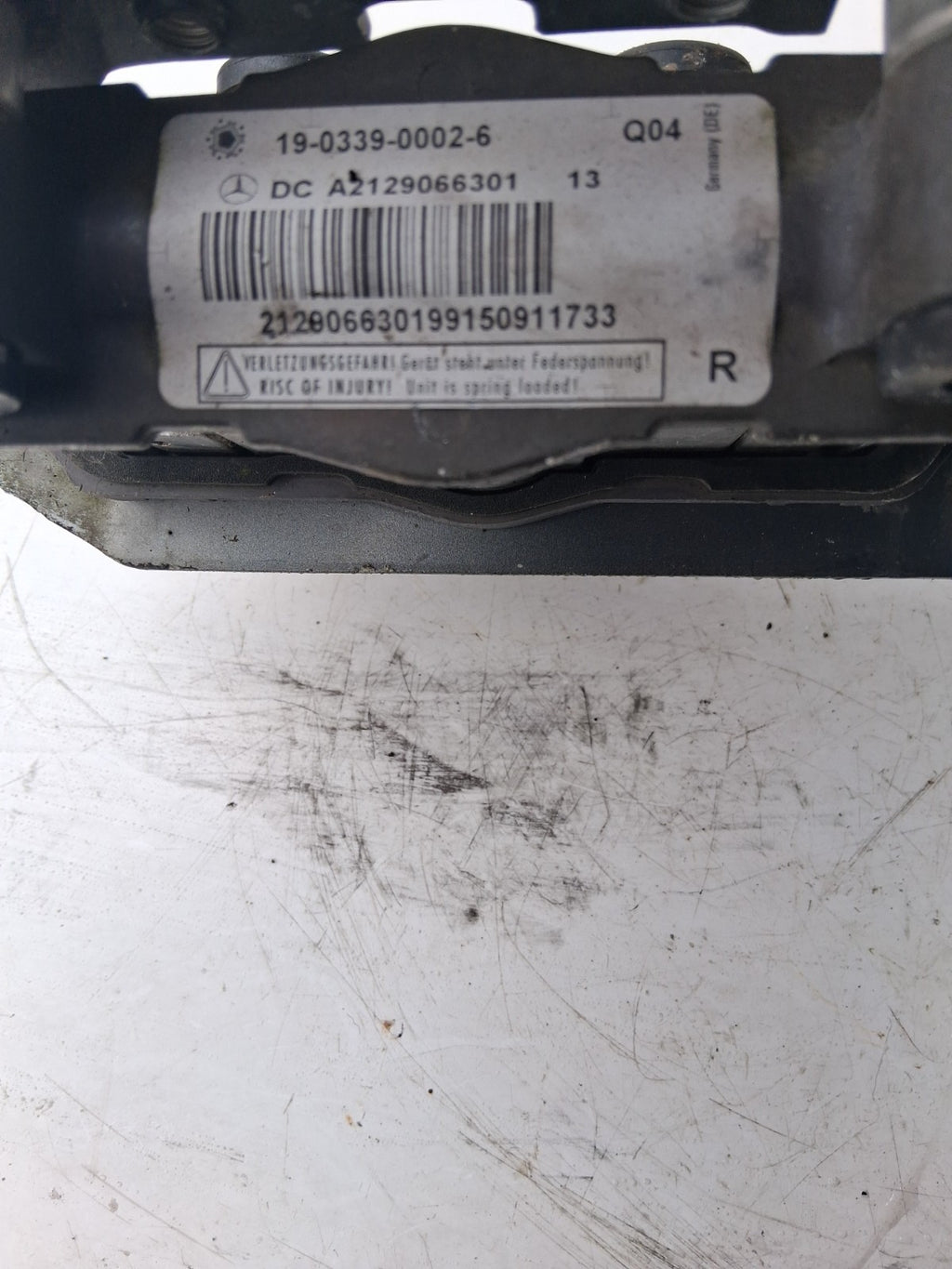 2015 MERCEDES BENZ C CLASS BONNET ACTUATOR FRONT A2129066301