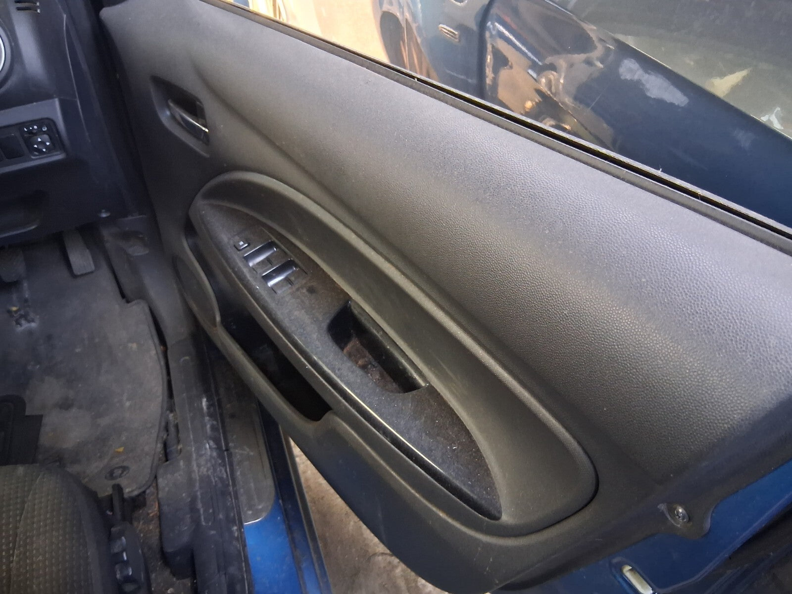 2016 MITSUBISHI MIRAGE MK6 PRE FACELIFT OSF DRIVER SIDE FRONT RIGHT DOOR CARD
