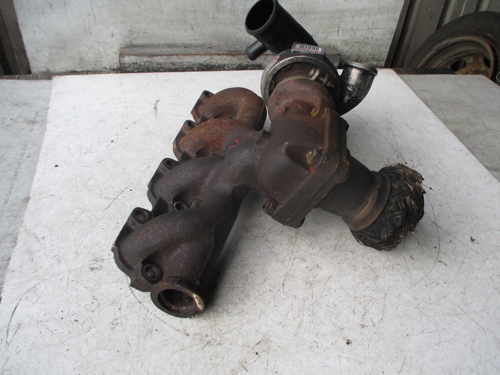 FORD TRANSIT VAN 2005 DIESEL TURBO TURBOCHARGER MANIFOLD 4913511520 090LD 650977