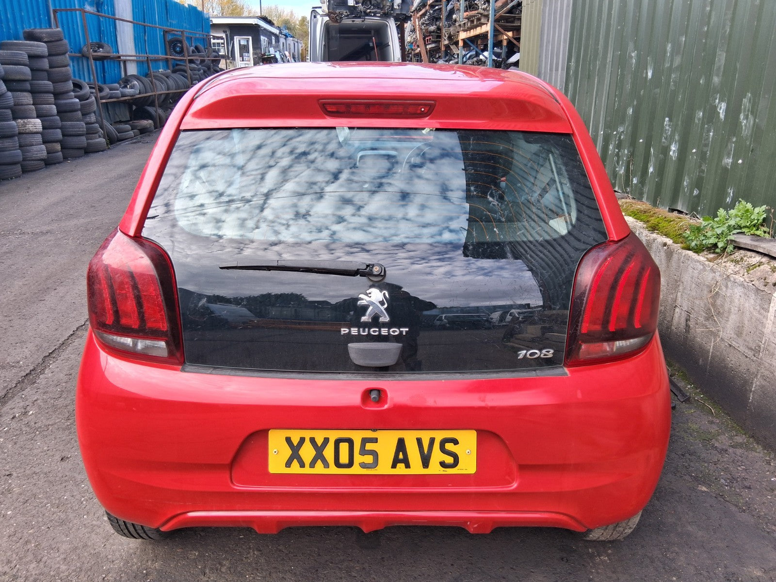 2016 PEUGEOT 108 MK2 FRONT DASHBOARD GLOVE BOX STORAGE COMPARTMENT
