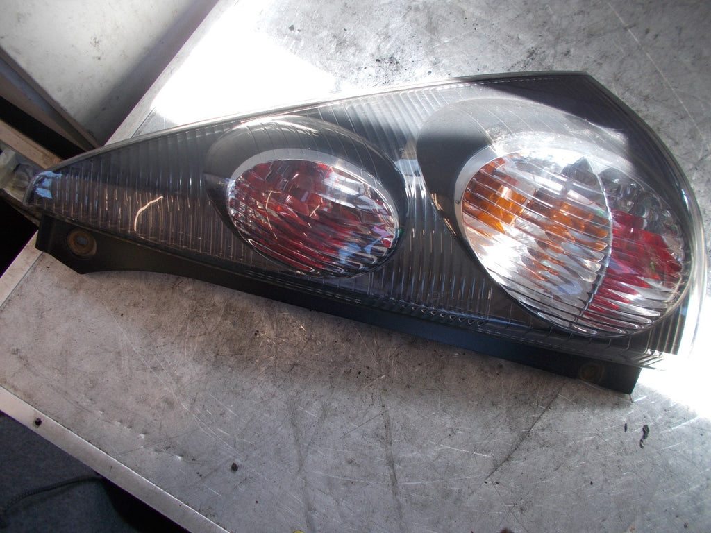 PEUGEOT 107 OS DRIVER SIDE REAR TAIL LIGHT  81550 0H050