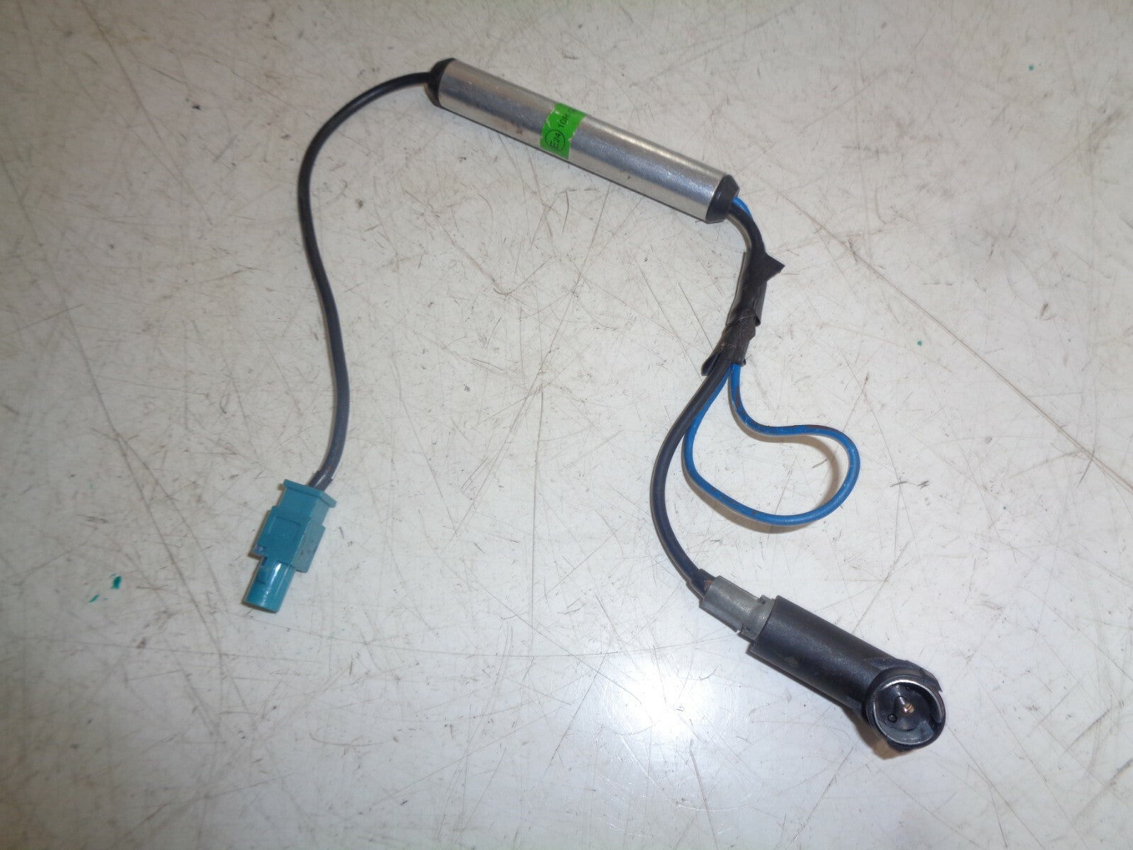 SKODA FABIA 2020 MK3 ANTENNA AMPLIFIER ADAPTER 10R020167