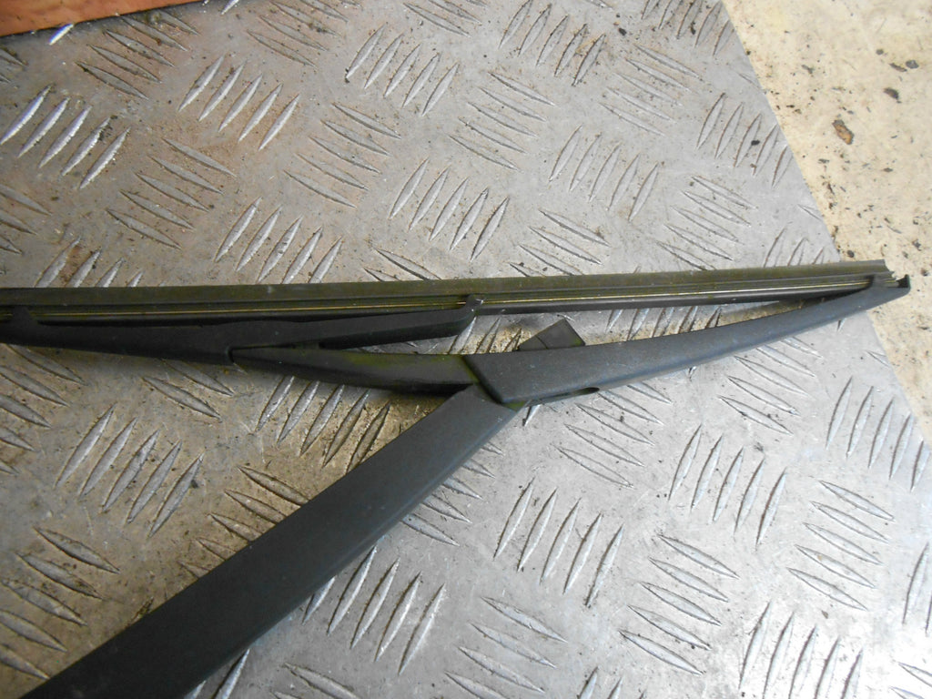 PEUGEOT 308 2009 MK1 REAR WINDOW WIPER ARM BLADE SPRING CAP COVER
