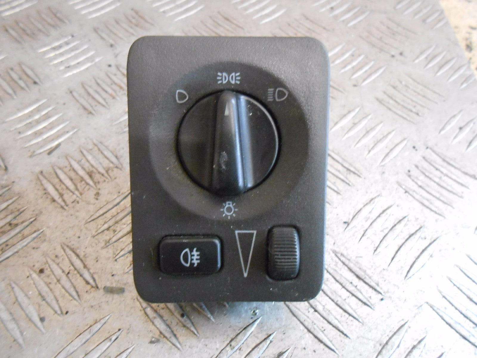 SAAB 95 9-5 1998 HEADLIGHT SIDELIGHT CLOCK DIMMING CONTROL SWITCH 4616124