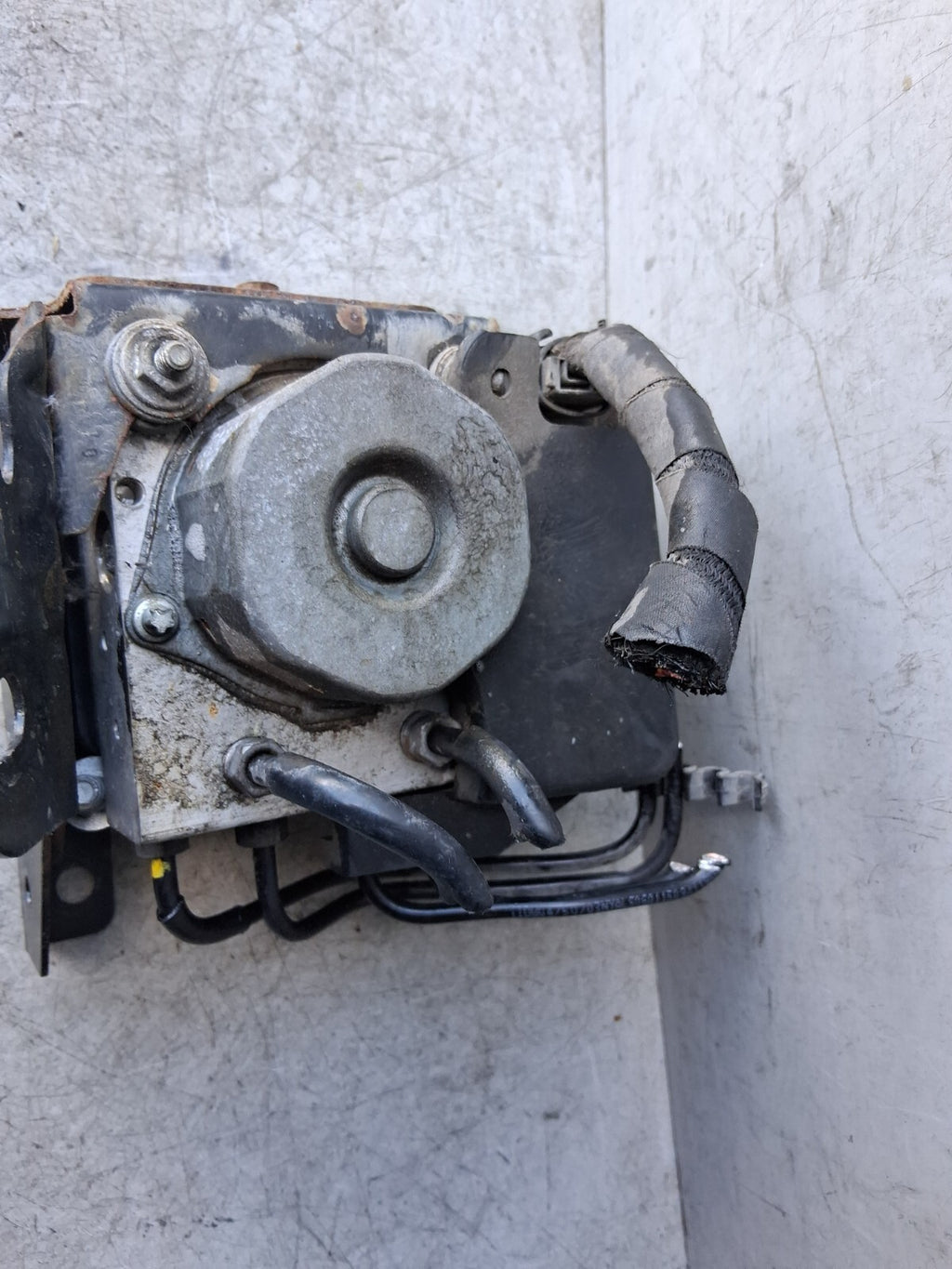 2015 PEUGEOT BIPPER ABS PUMP CONTROL MODULE 0265243769