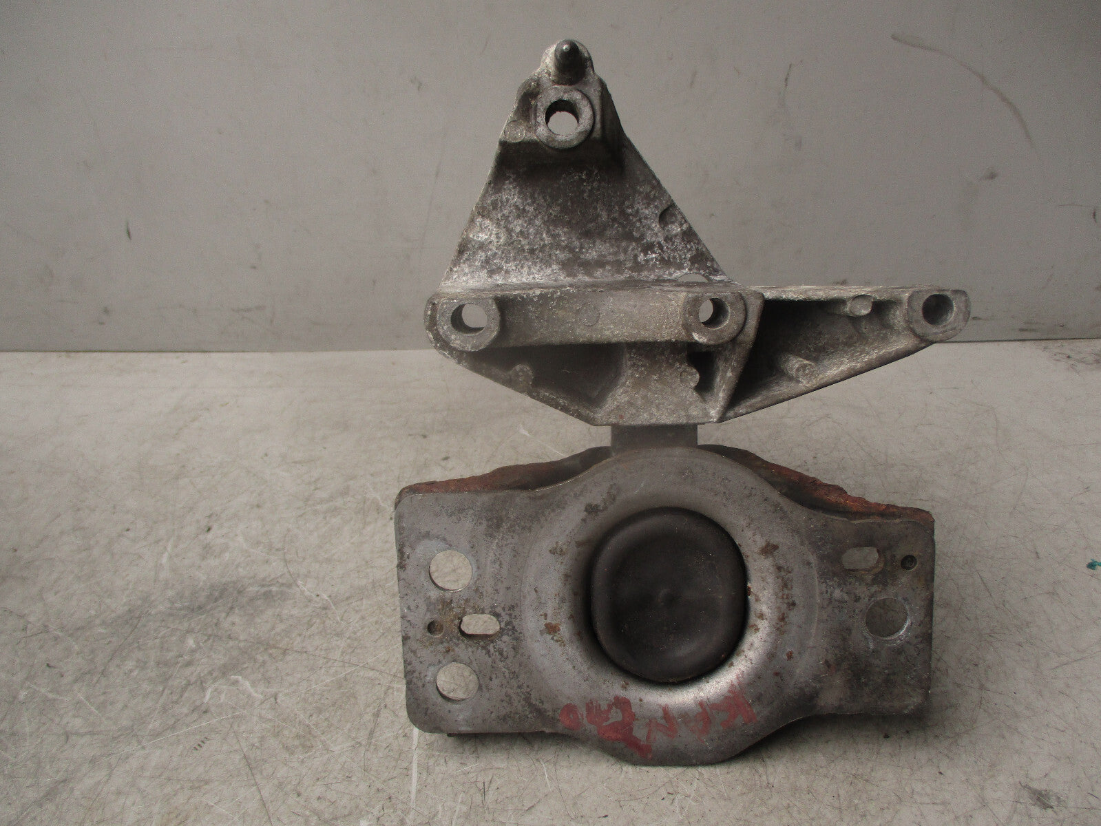 2010 RENAULT KANGOO MK2 1.5 DIESEL OS DRIVER SIDE RIGHT ENGINE MOUNT 8200437464
