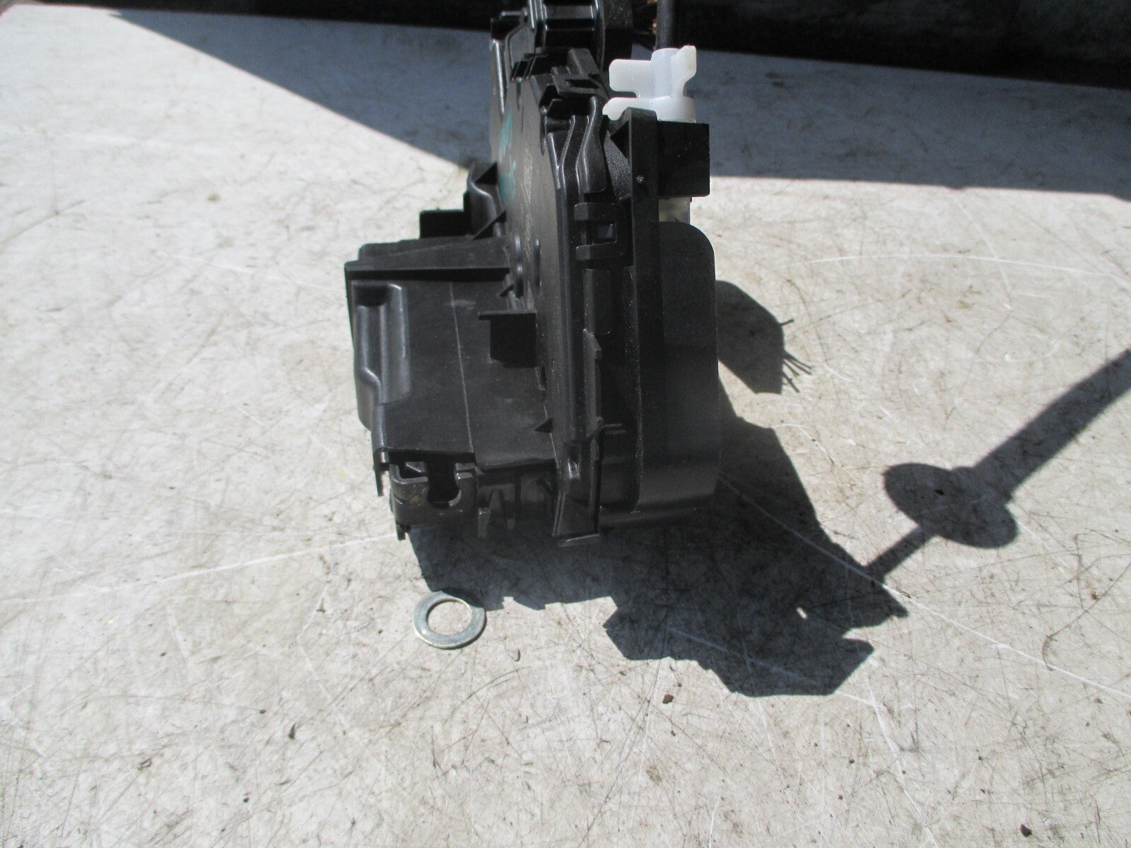 SKODA FABIA MK3 2021 OSF DRIVER SIDE FRONT RIGHT SIDE DOOR LOCK 5TB837016B