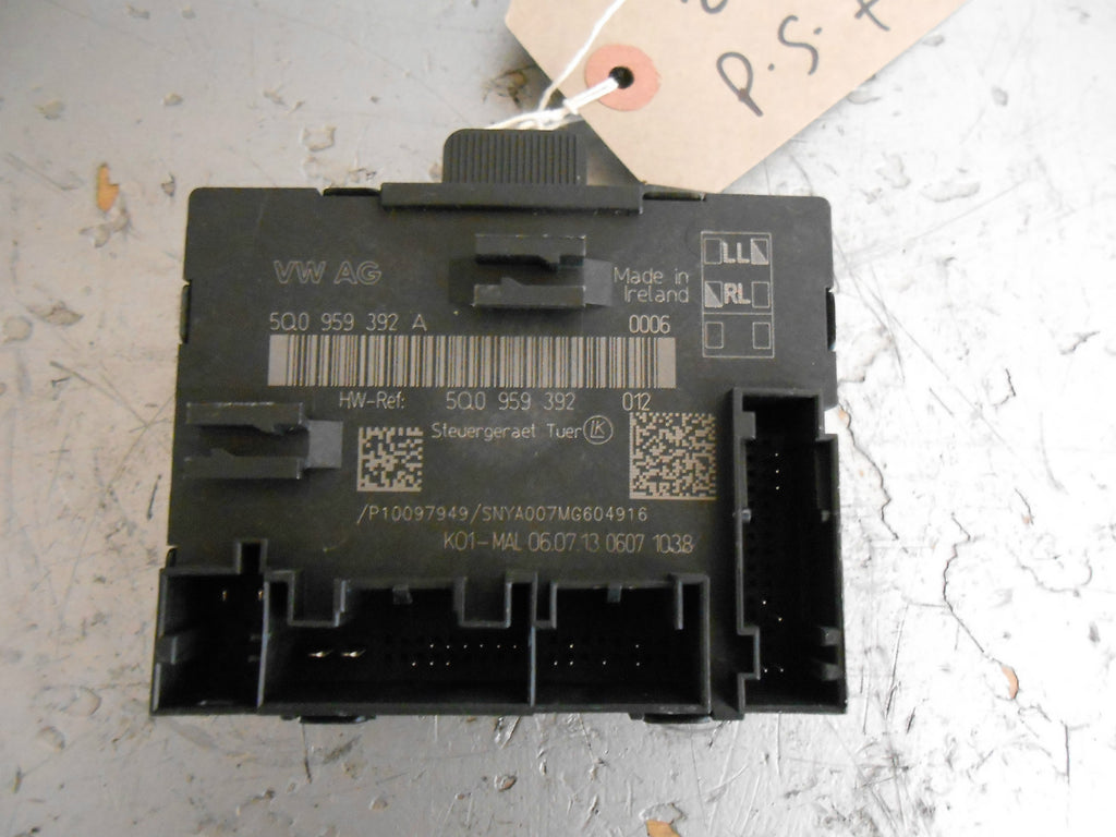 VOLKSWAGEN VW GOLF MK7 2013 NSF PASSENGER SIDE FRONT DOOR CONTROL UNIT 5Q0959392