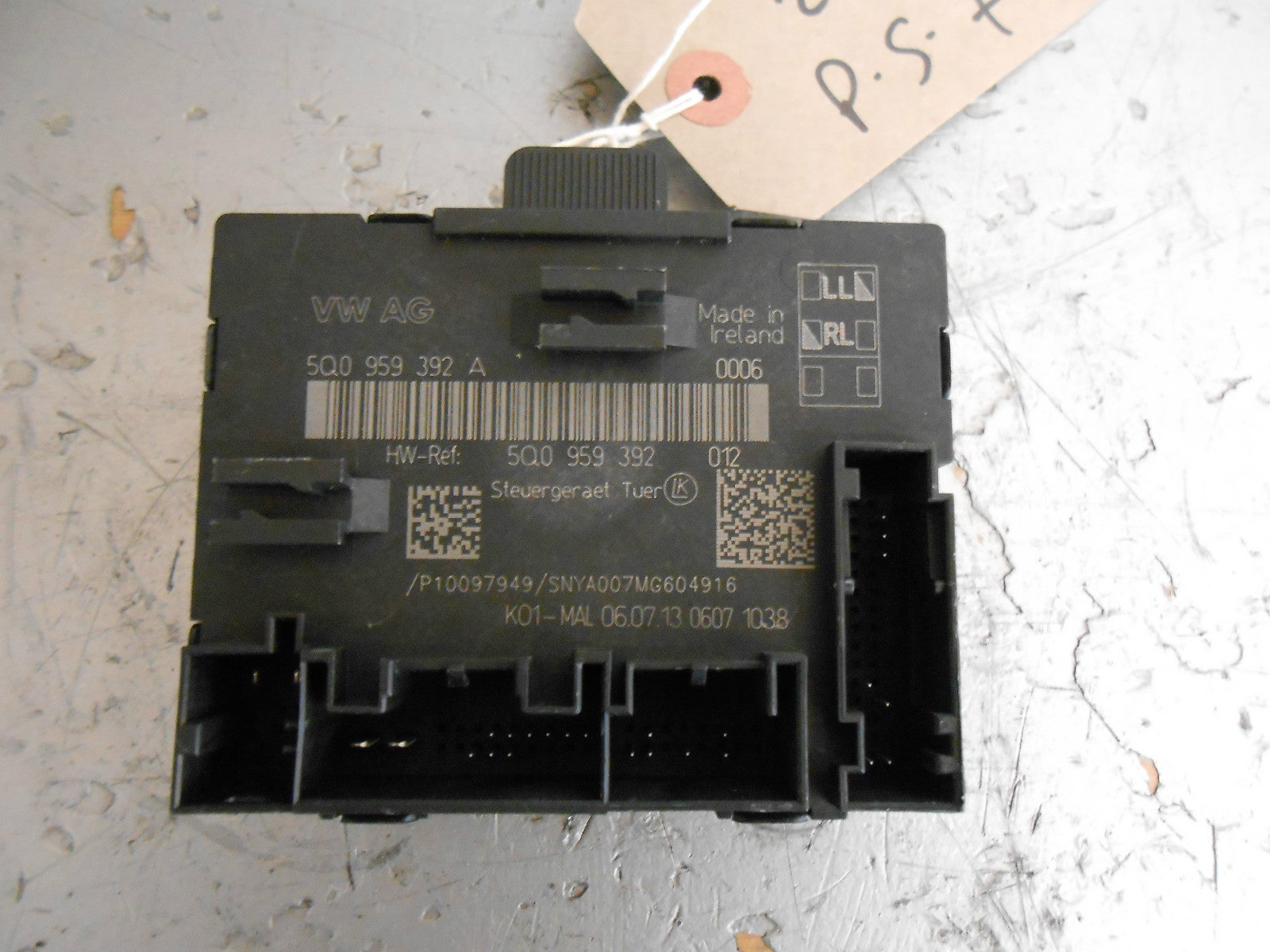 VOLKSWAGEN VW GOLF MK7 2013 NSF PASSENGER SIDE FRONT DOOR CONTROL UNIT 5Q0959392