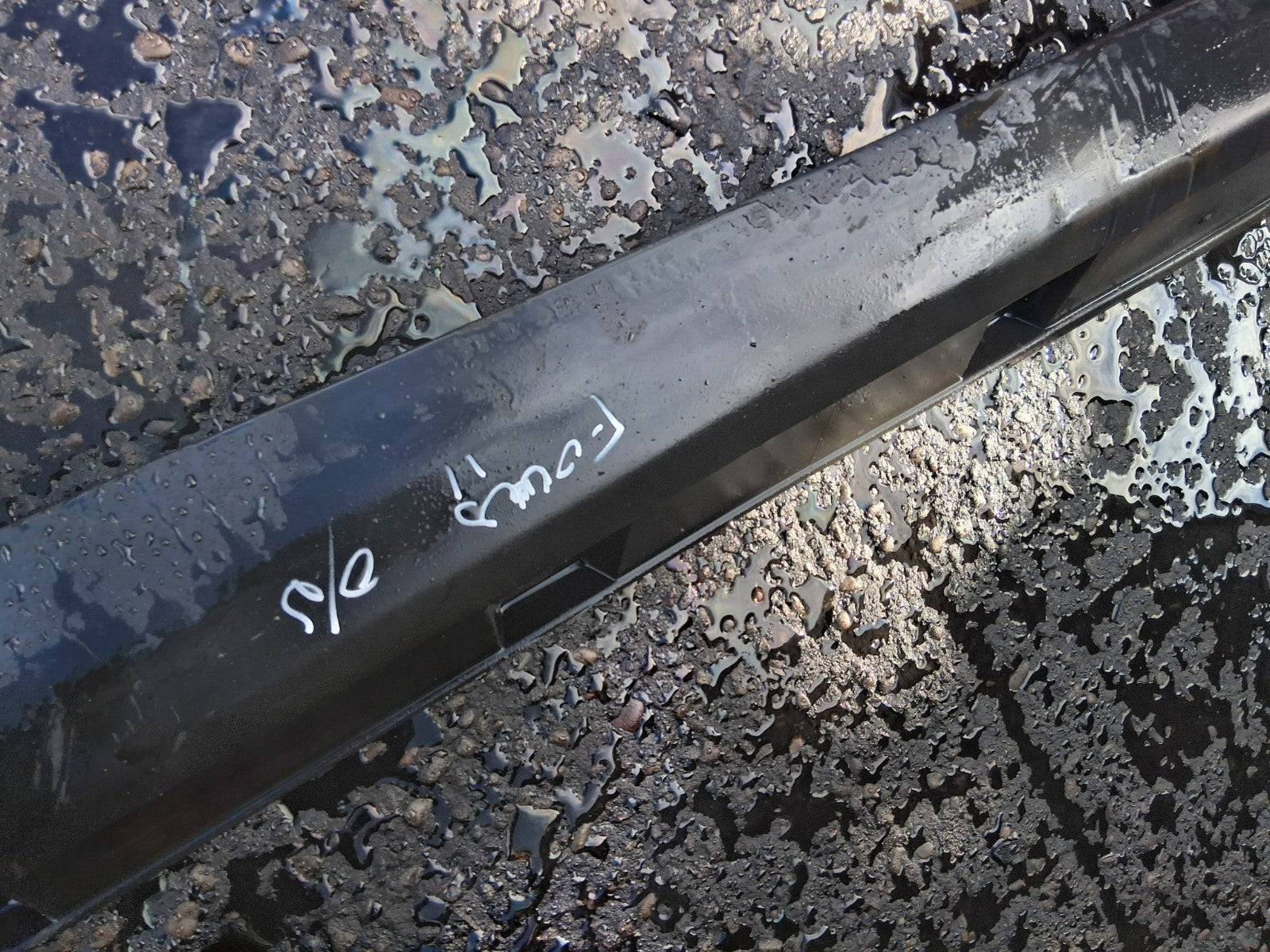 FORD FOCUS MK3 2011 OS DRIVER SIDE SKIRT VALANCE PLASTIC
