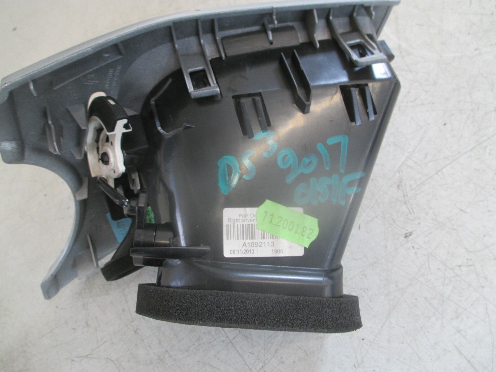 2017 CITROEN DS3 OSF DRIVER SIDE FRONT  DASHBOARD AIR VENT A1092113