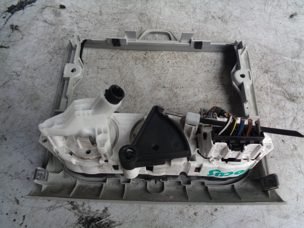 FORD FOCUS 2006 AIR CONDITIONER CLIMATE HEATER CONTROL UNIT 69607003