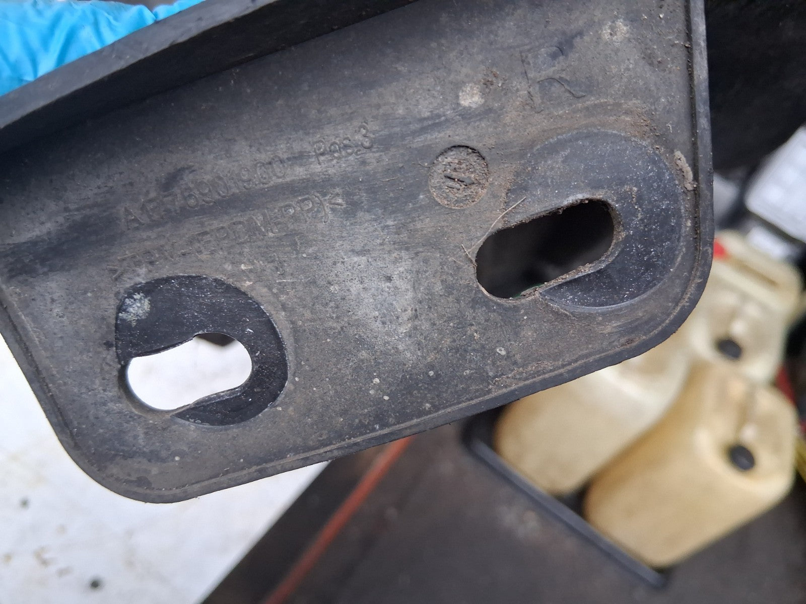2020 MERCEDES A CLASS W177 OSR DRIVER SIDE REAR RIGHT SPLASH GUARD WHEEL ARCH