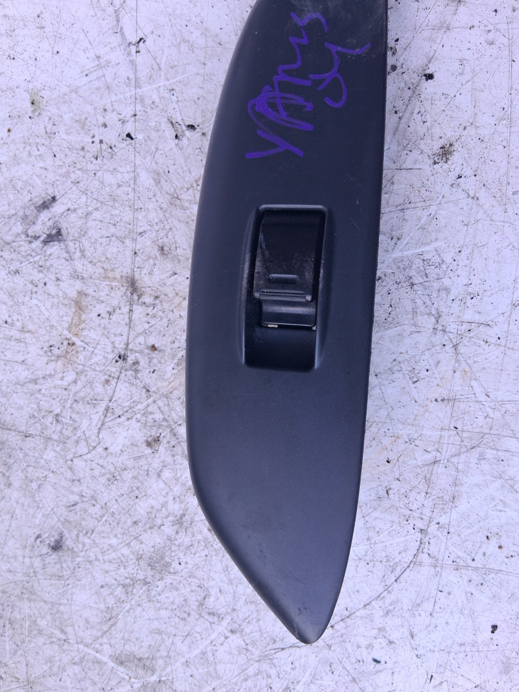 2004 TOYOTA YARIS MK1 NSF PASSENGER SIDE FRONT LEFT WINDOW CONTROL SWITCH