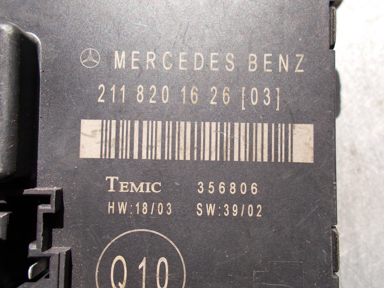 2008 MERCEDES E CLASS W211  DOOR CONTROL MODULE 2118201626