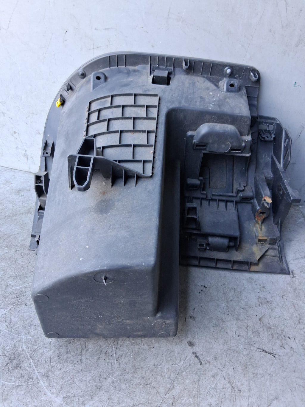 RENAULT CAPTUR 2014 GLOVE BOX FRONT STORAGE COMPARTMENT 685000850R