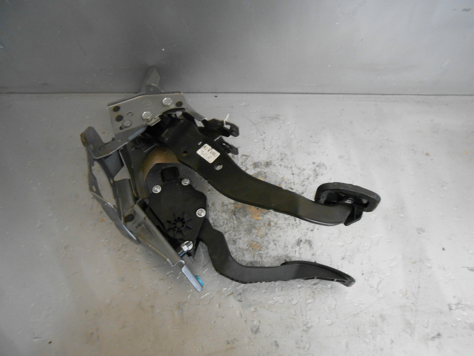 MAZDA 2 2013 1.3 16V ACCELETATOR THROTTLE AND BRAKE PEDAL ASSEMBLY D651