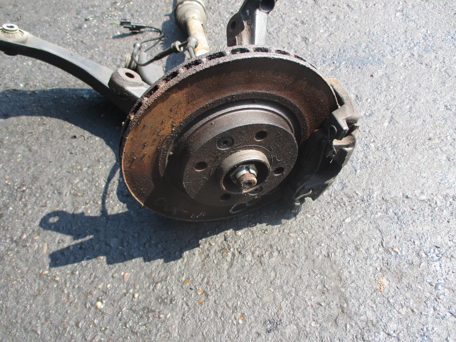 RENAULT CLIO MK4 2014 1.2 PETROL DRIVER SIDE HUB CALIPER DRIVESHAFT 391000926R