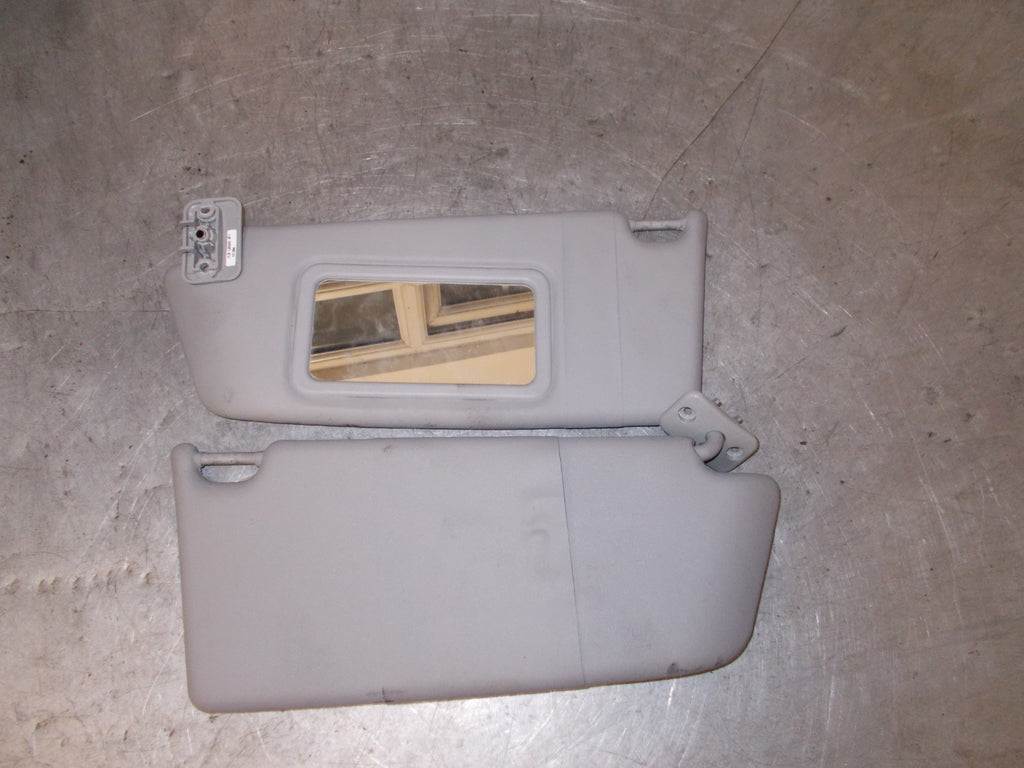 VAUXHALL ASTRA 2006 MK5 OS NS DRIVER & PASSENGER SIDE SUN VISORS 13113044