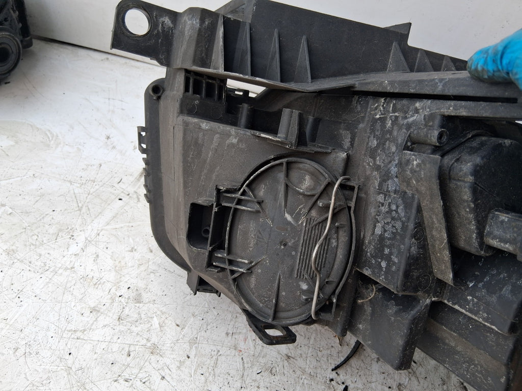 2004 BMW X3 E83 NSF PASSENGER SIDE FRONT LEFT HEADLIGHT 1305630415