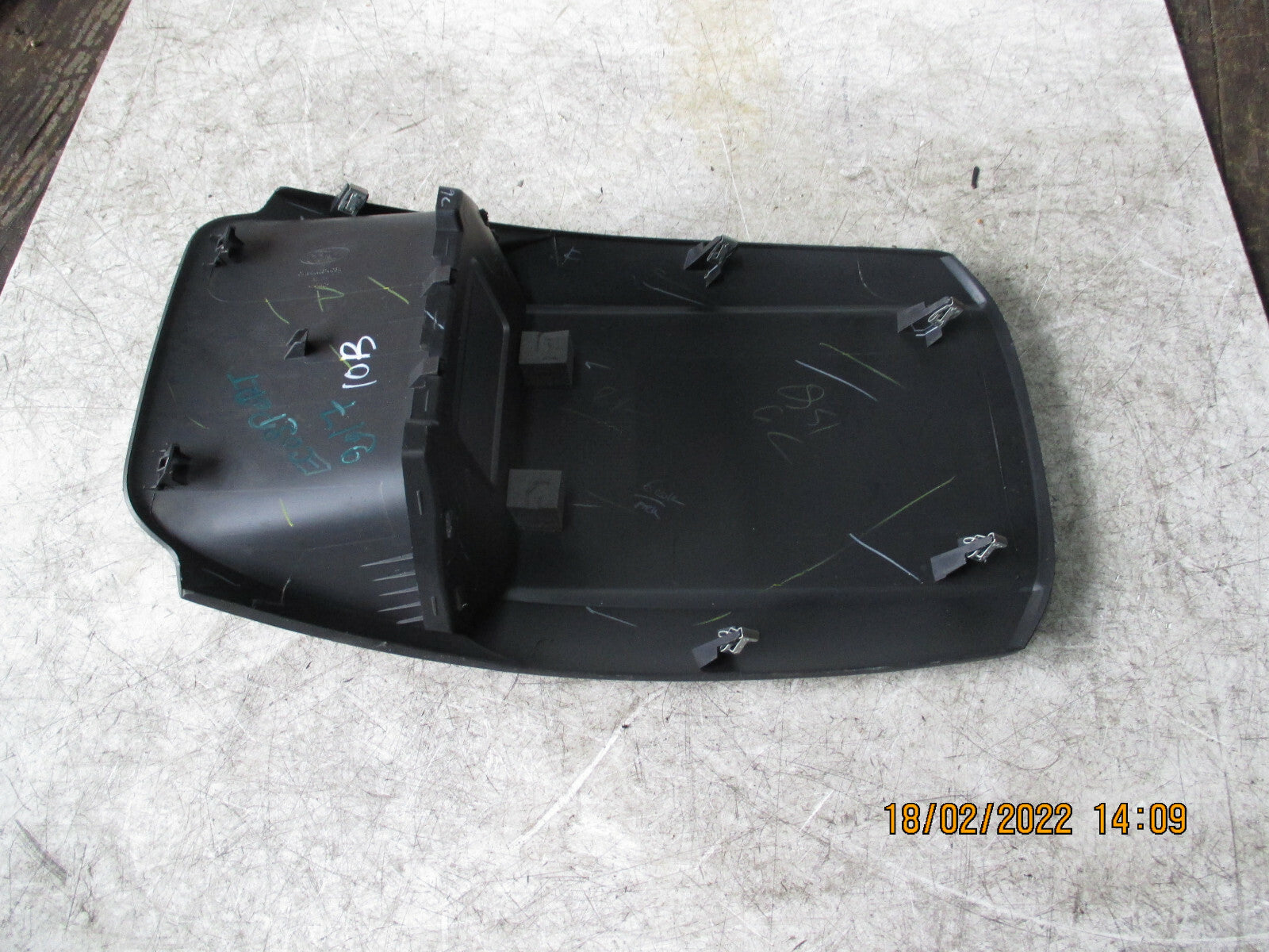 FORD ECO SPORT 2016 TOP PLASTIC DASH TRIM RADIO SCREEN SURROUND CN15-N046B74-CBW