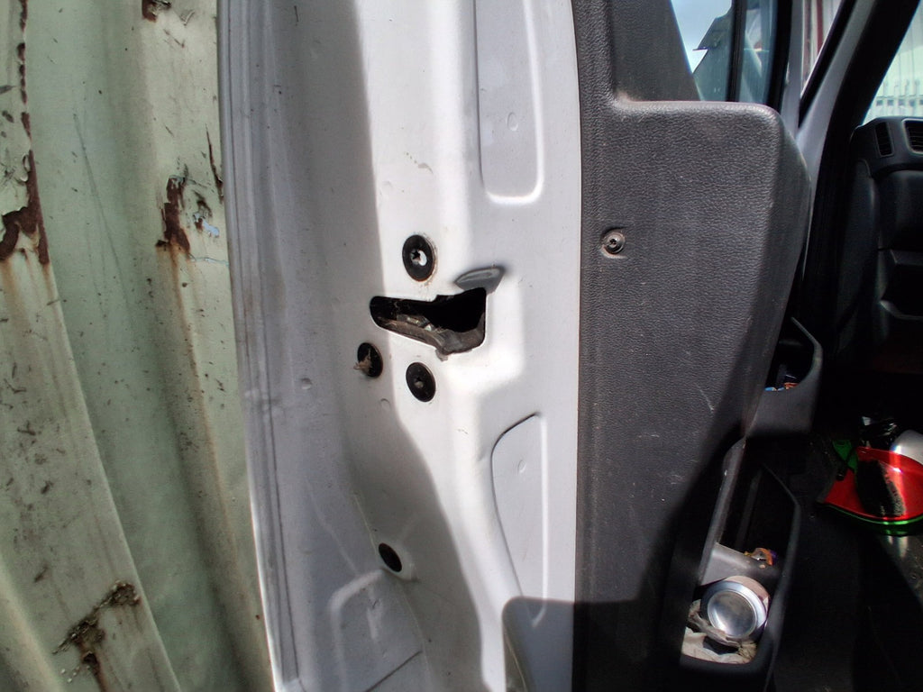 2024 RENAULT MASTER MK3 NSF PASSENGER SIDE FRONT DOOR LOCK MECHANISM
