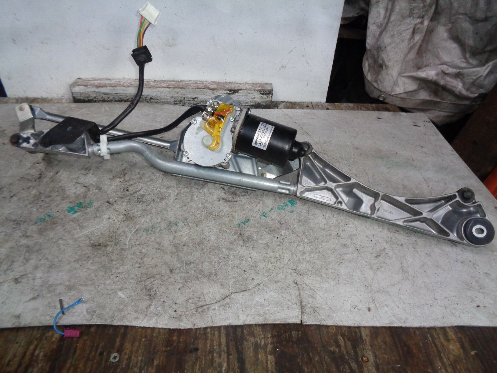 MERCEDES BENZ C-CLASS CL203 COUPE 2006 FRONT MOTOR WIPER MOTOR A2038200442