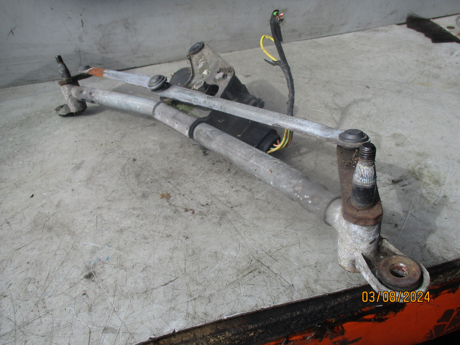 2005 SMART RODSTER 452 FRONT WINDSCREEN WINDOW WIPER MOTOR
