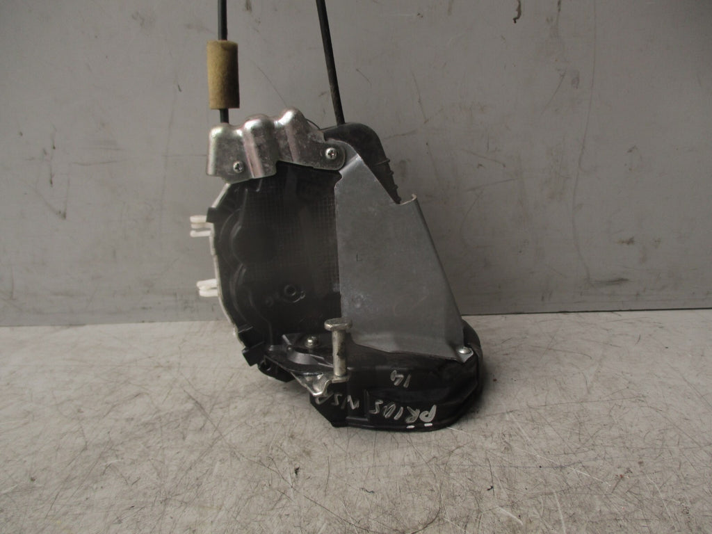2014 TOYOTA PRIUS MK3 NSR PASSENGER SIDE REAR DOOR LOCK MECHANISM