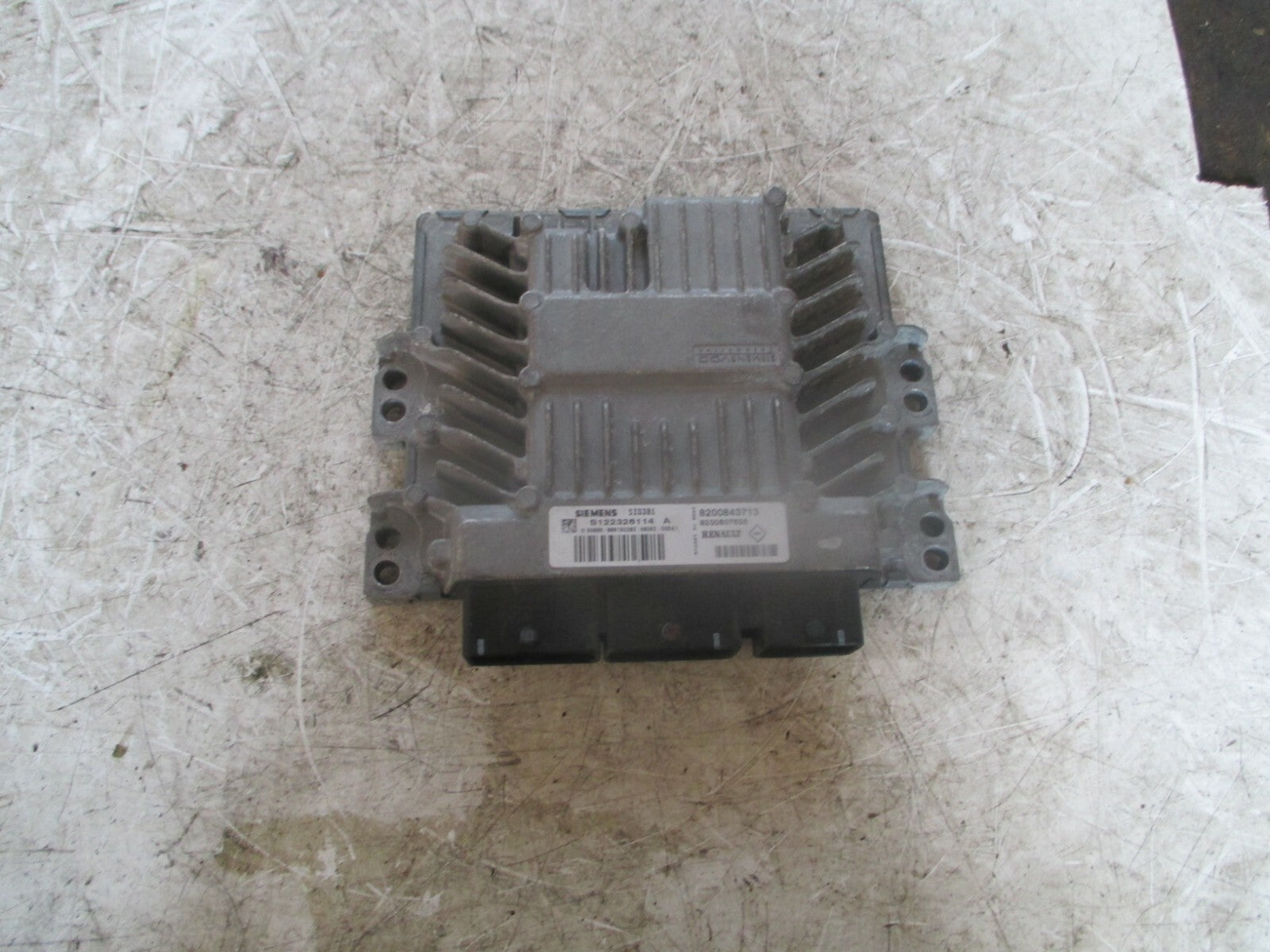 RENAULT SCENIC 2008 MK2 ENGINE CONTROL MODULE ECU 8200843713