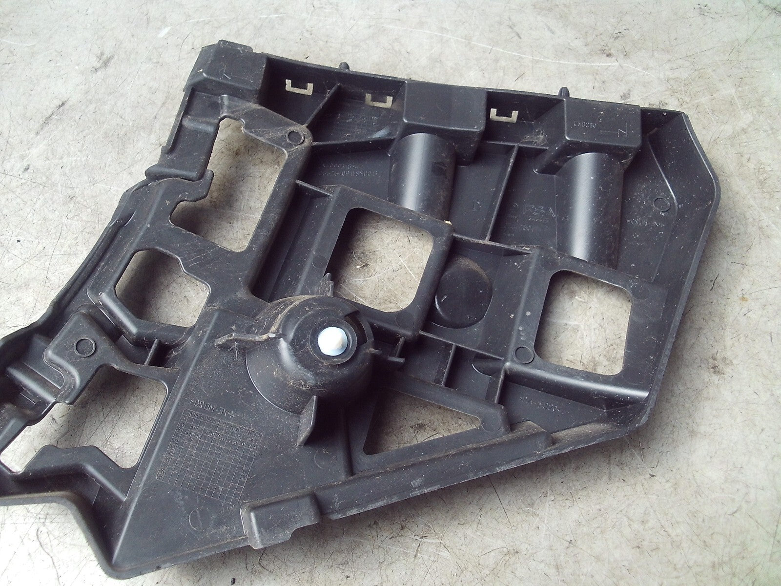 2021 CITROEN C4 MK3 OSR DRIVER SIDE REAR RIGHT BUMPER BRACKET 99931854