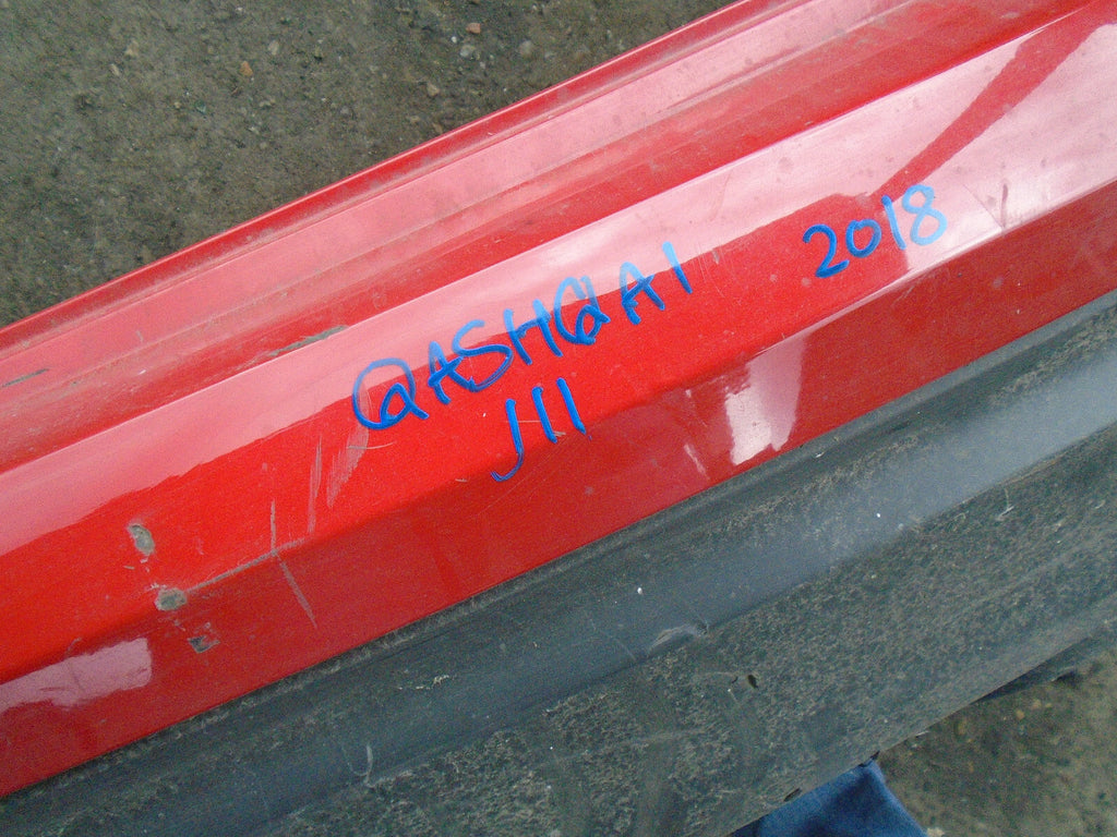NISSAN QASHQAI J11 2018 REAR COMPLETE BUMPER WITH PDC SENSOR RED
