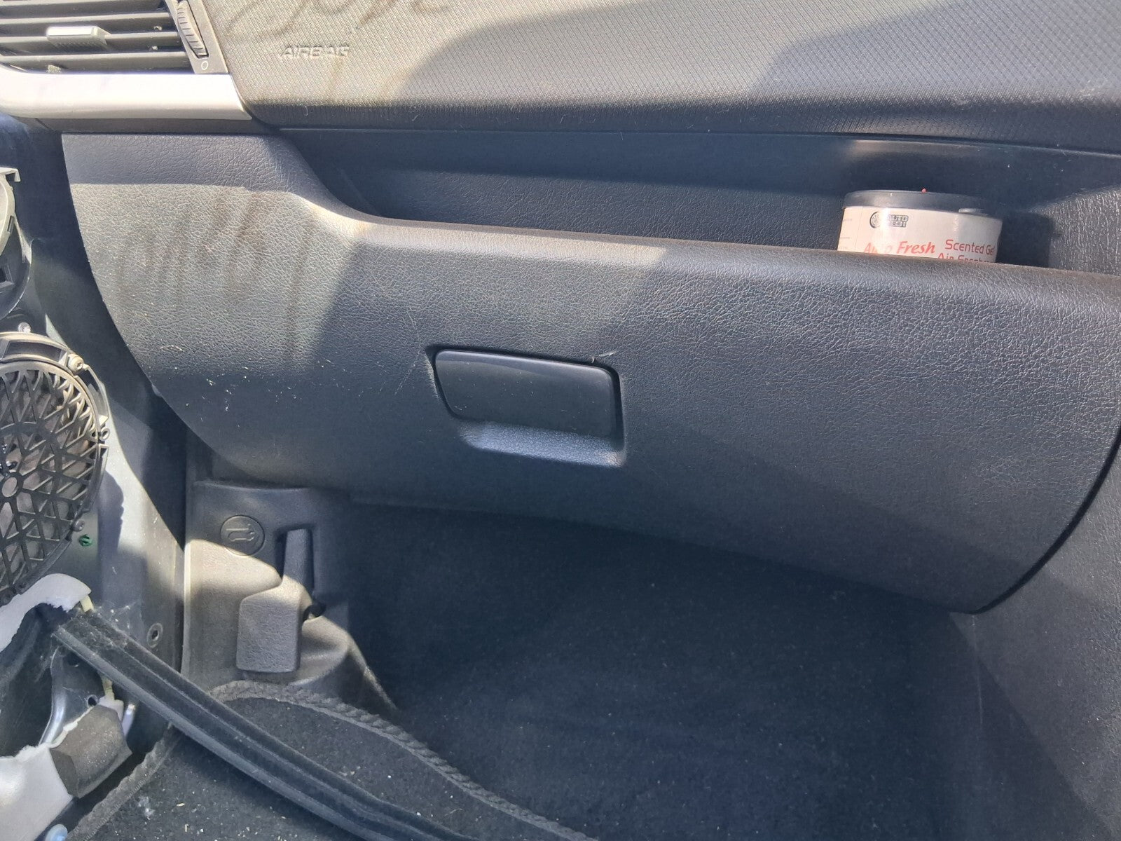 2009 PEUGEOT 207 DASHBOARD GLOVE BOX FRONT STORAGE COMPARTMENT