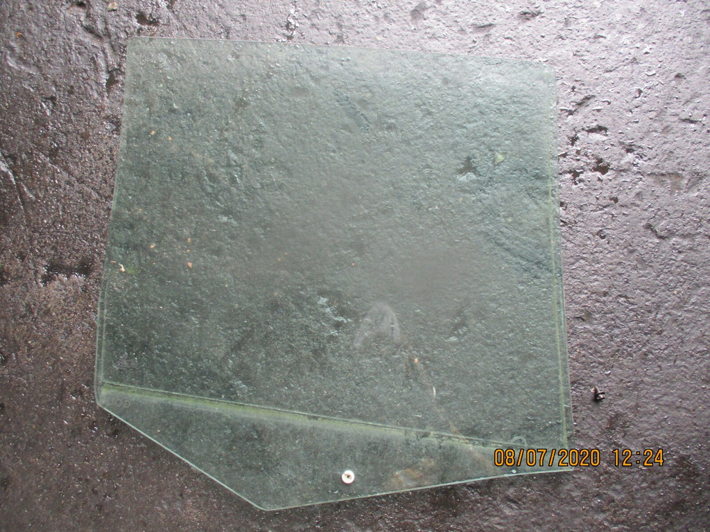 VW VOLKSWAGEN 2002 GOLF MK4 PASSENGER SIDE REAR WINDOW GLASS E6 43R00049