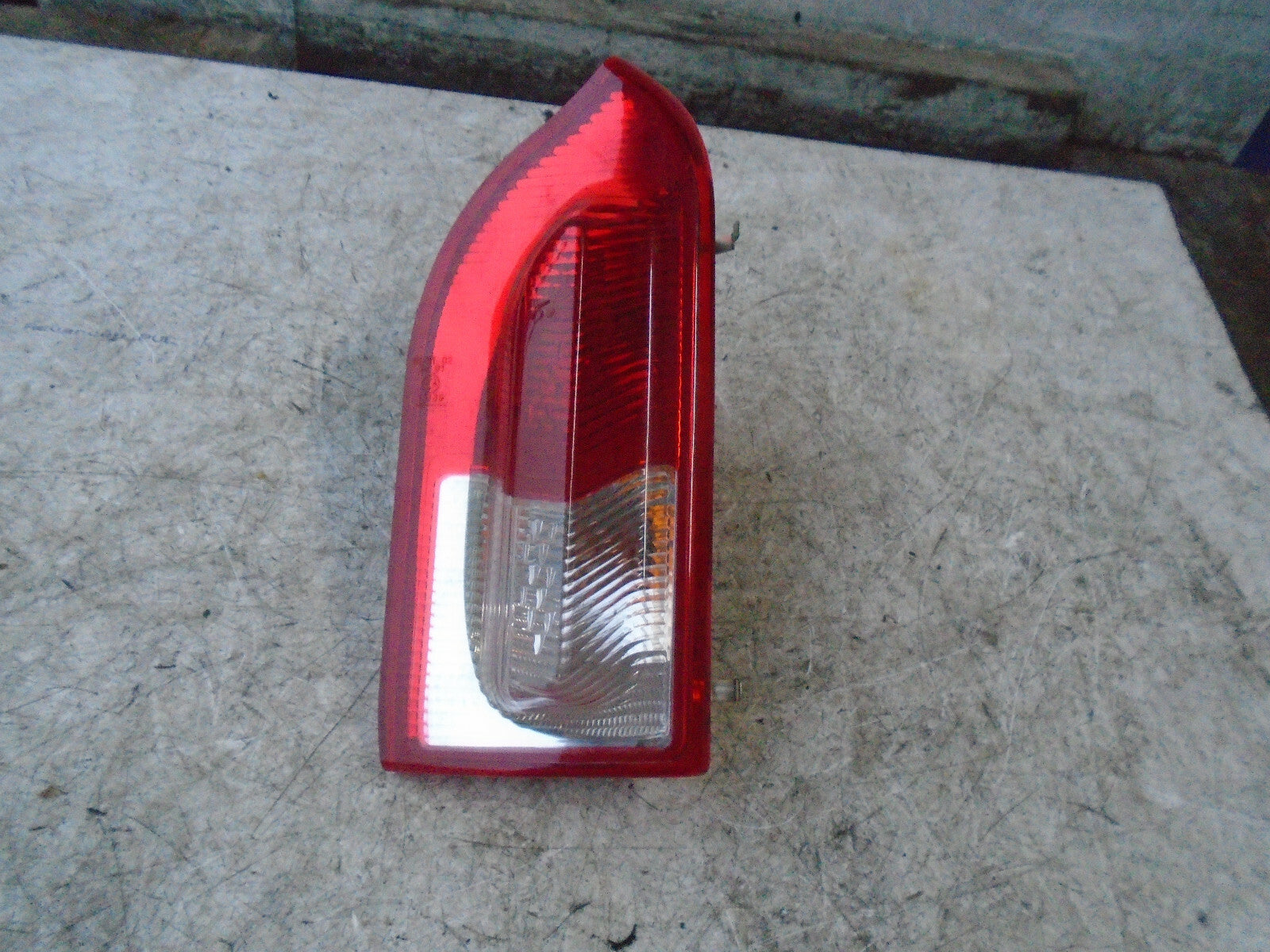 VAUXHALL INSIGNIA MK1 2012 NSR PASSENGER SIDE REAR INNER TAIL LIGHT 13226854