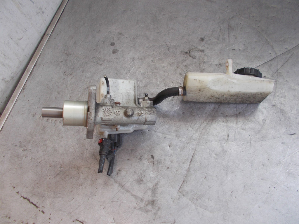 FORD FIESTA 2006 MK2 BRAKE SERVO MASTER CYLINDER 03350886401