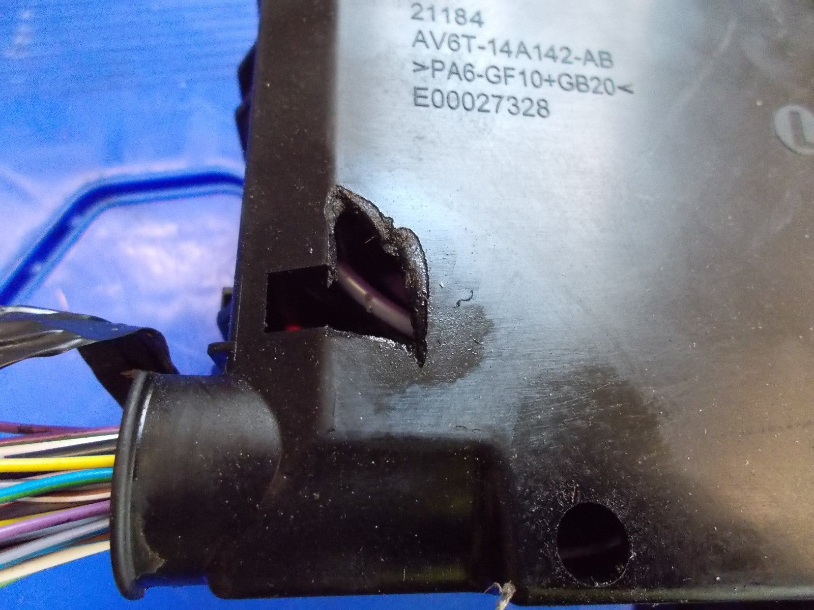 2016 VOLVO V40 1.6 DIESEL FUSE BOX AV6T14A067AD