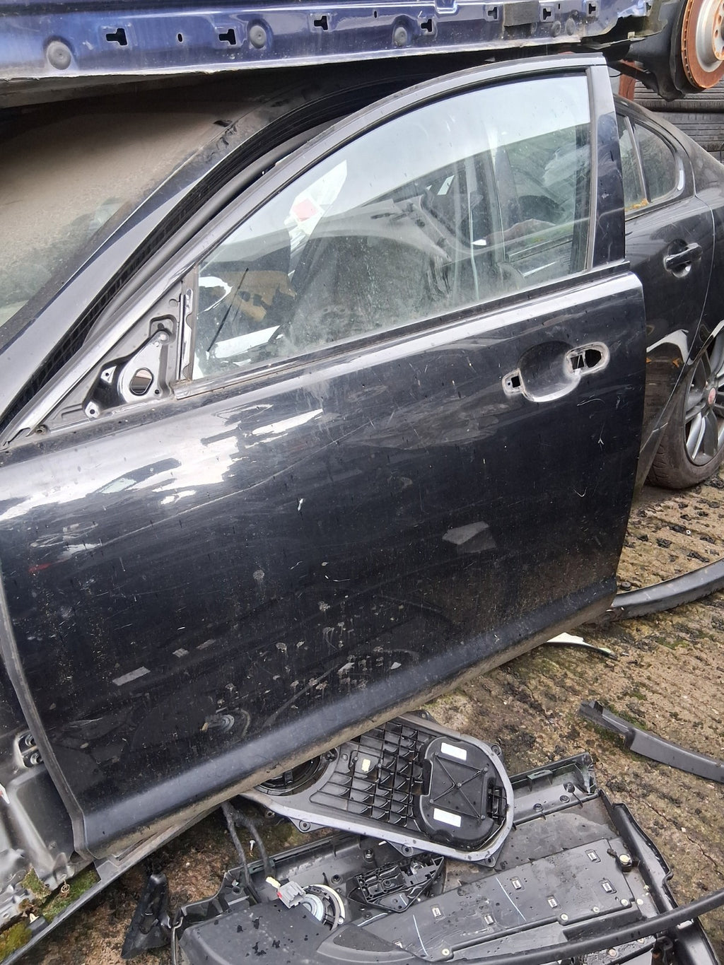 2015 JAGUAR XF X250 FACELIFT NSF PASSENGER SIDE FRONT LEFT DOOR SHELL BLACK