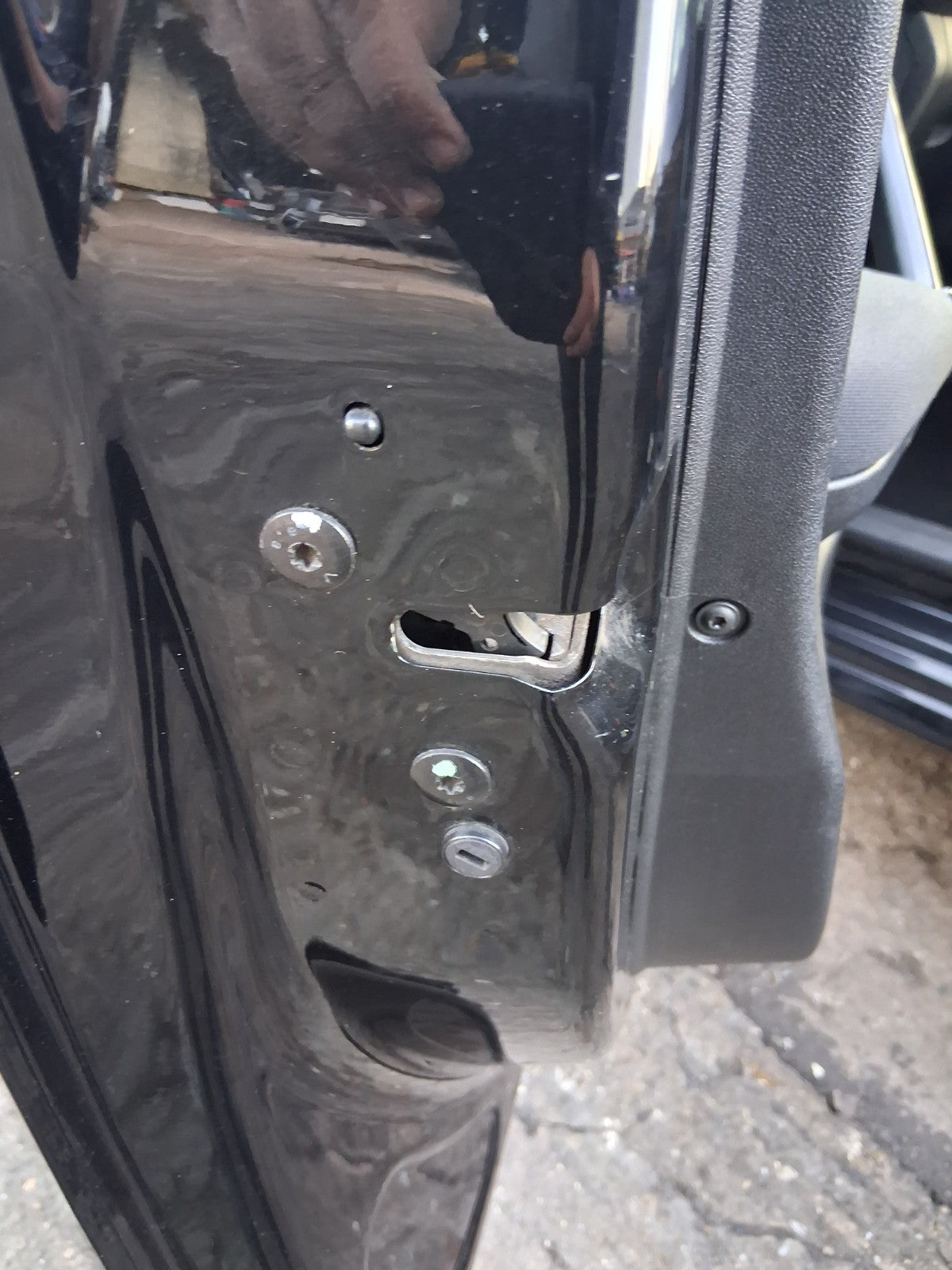 2014 PEUGEOT 208 NSF PASSENGER SIDE FRONT LEFT DOOR LOCK MECHANISM