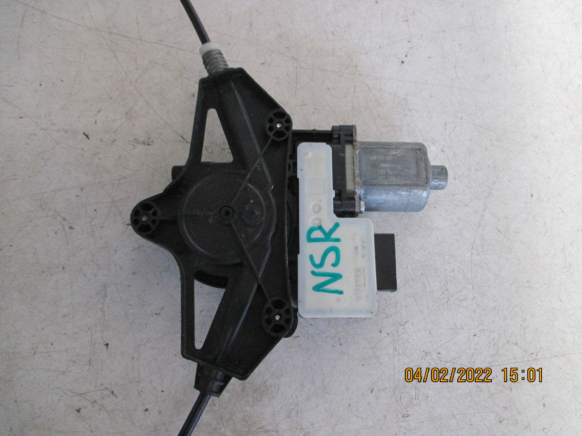 SKODA OCTAVIA 2019 NSR PASSENGER SIDE REAR WINDOW REGULATOR MOTOR 5E0839461 BENT